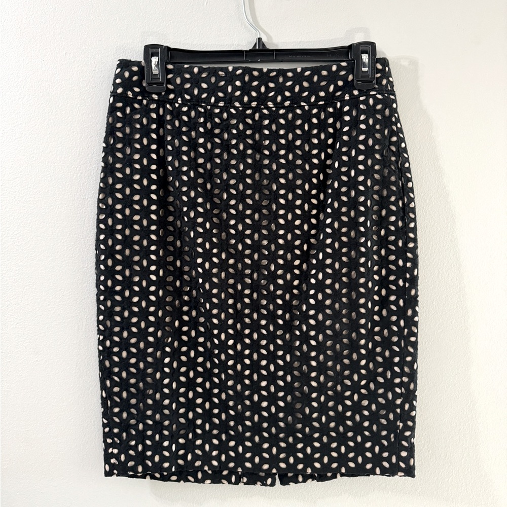 Ann Taylor LOFT floral cutout pencil skirt. Black with nude underlay